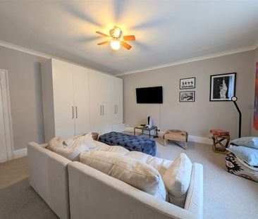 Chichester 2 bedroom maisonette to rent - Photo 4