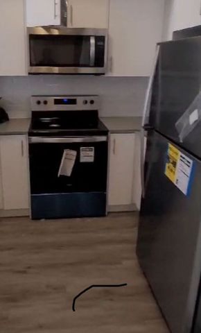 For Lease - 3550 Colonial Drive Unit# 26, Mississauga, Ontario - Photo 3