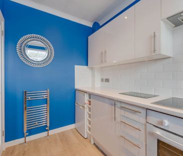 Price £745 pcm - Available Now - Furnished - Photo 5