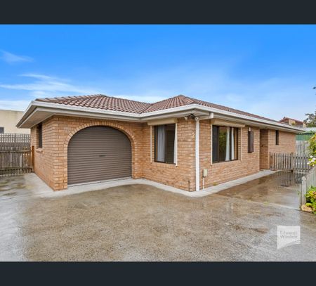 2/3 High Street, Bellerive, Tas 7018 - Photo 2