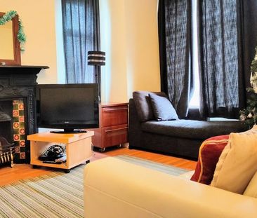 🏥 10 Min Walk to Salford Royal | 5-Bed Houseshare - Photo 4