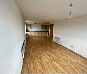 2 Bed Flat, City View, M7 - Photo 1