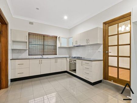 50 Thomas Street, Lewisham NSW 2049 - House For Rent | Domain - Photo 3