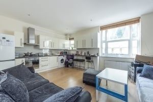 2 bedroom flat to rent - Photo 1