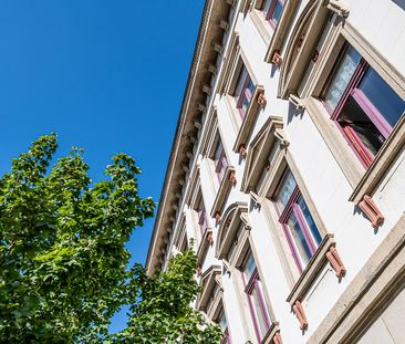 2 Balkone im 2. OG: großzügige Altbauwohnung in zentraler elbnaher ... - Foto 6