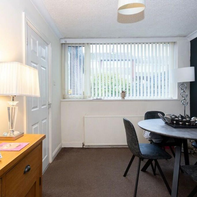 3 bedroom terraced house to rent - Photo 1