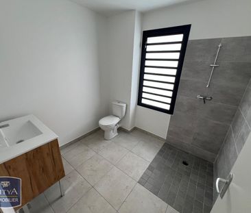 Location Appartement 3 pièces 63m² ST PIERRE 97410 - Photo 1