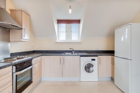 2 bedroom flat to rent - Photo 2