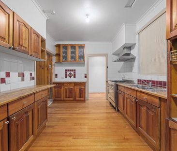 Spacious 3BR Family Home - Photo 1