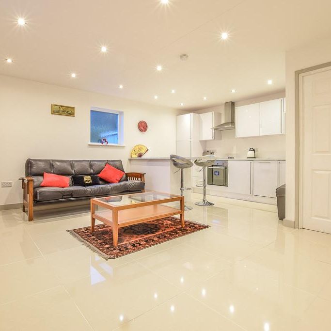 1 bedroom ground floor maisonette to rent - Photo 1