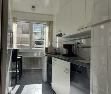 Large 3-room apartment with balcony in Les Eaux-Vives - Photo 5