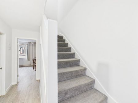 Packhorse Road, Gerrards Cross,SL9 - Photo 3