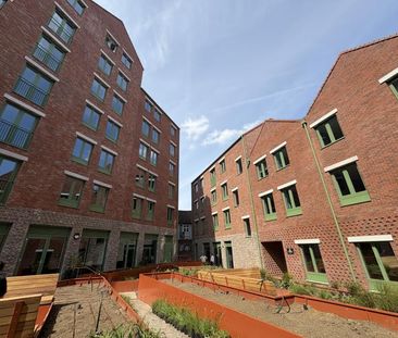 Guildford, Surrey, GU2 - Photo 5