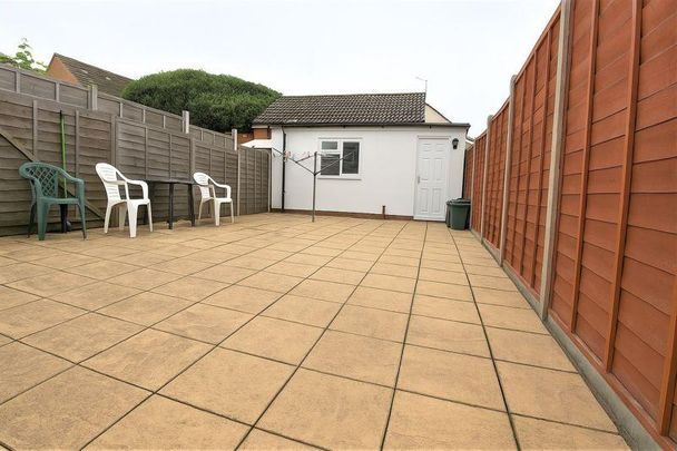 House share to rent - Photo 1