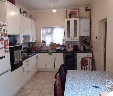 Room in a Shared House, Edward Road, E17 - Photo 3