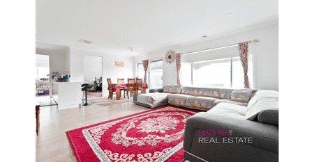 Where Family Life Flows Effortlessly - Photo 3