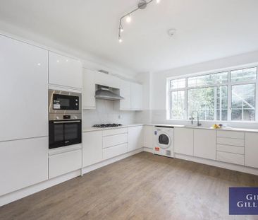 4 bedroom detached house to rent - Photo 4