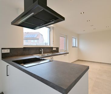 Prachtige gerenoveerde huurwoning in Lievegem - Photo 3