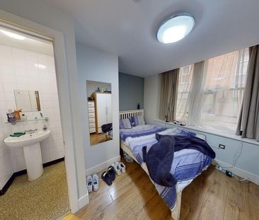 5 bedroom flat to rent - Photo 3