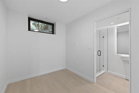 1BEDROOM IN DESIRABLE MOUNT PLEASANT - Available August 1st - Photo 5