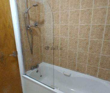 Apartment to rent in Dublin, Dún Laoghaire - Photo 6