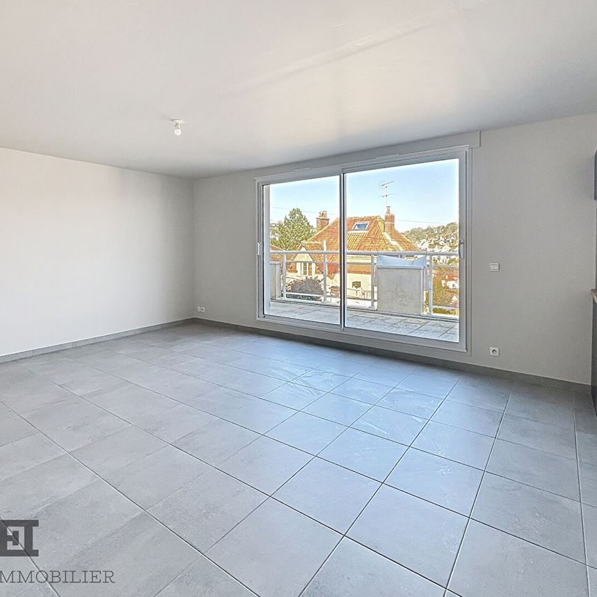 Location Appartement 2 pièces 44m² MONT ST AIGNAN 76130 - Photo 1