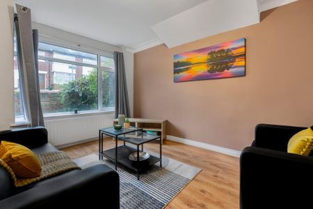 21 KELSO GARDENS Leeds - LS2 9PS - Photo 5