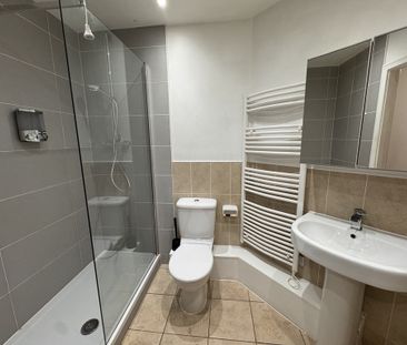 Curlew House, Lawrence Street - P10572 - Photo 6