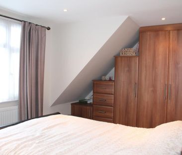 4 bedroom semi-detached house to rent - Photo 6