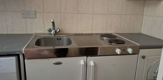 Studio Flat, Streatham, SW16 - Photo 2