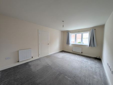 4 bedroom detached house to rent - Photo 2