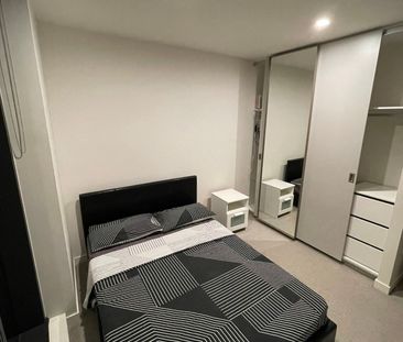 West Melbourne - Photo 2