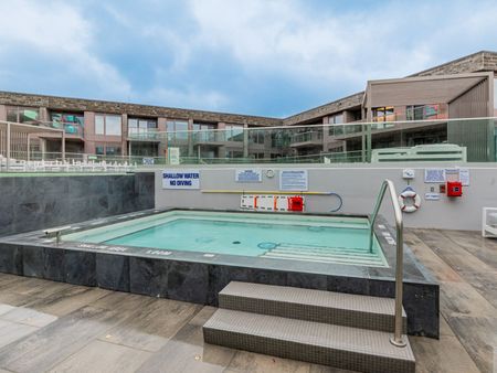 For Lease - 333 Sunseeker Avenue Unit# 117, Innisfil, Ontario - Photo 3