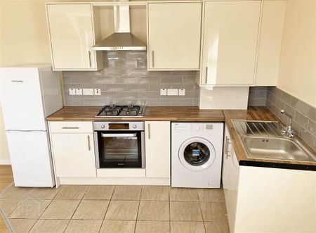 Apartment 9 202 206 Albertbridge Road, Belfast, BT5 4GY - Photo 5