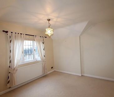 3 bedroom semi-detached bungalow to rent - Photo 1