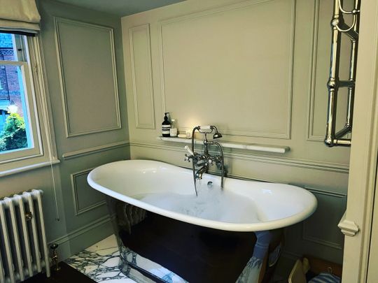 3 Bed Terraced House, Willow Road, NW3 - Photo 1