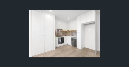 Light and bright with over-sized balcony - Photo 3