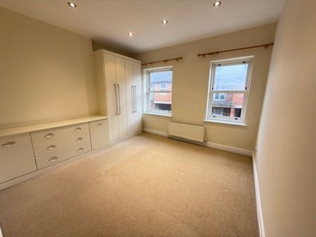 3 bedroom mews to rent - Photo 4