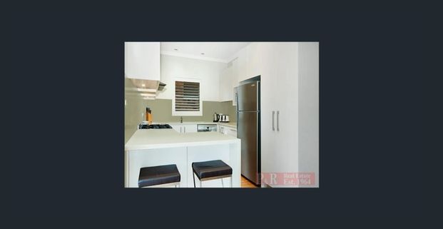 Brand new renovation full brick high ceiling house in Beverly Hills. - Photo 1