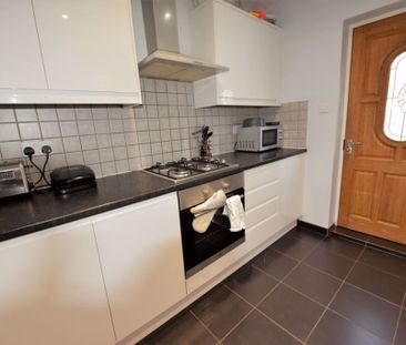 3 bedroom House in Eden Mount, Leeds - Photo 5