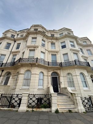 St Aubyns, Hove - Photo 1