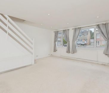 4 bedroom end of terrace house to rent - Photo 1