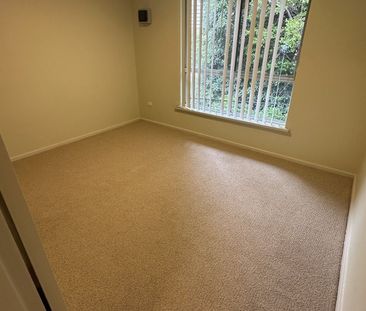 Well presented apartment - Photo 4