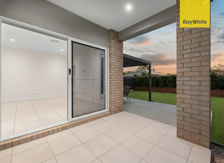 Near-New Metricon Home, 4 Bedrooms, 2 Living Areas, Ducted A/C, Solar +Premium Location - Photo 4