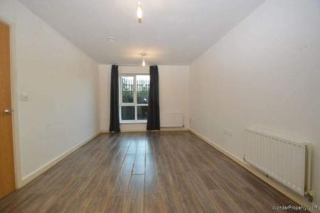 2 bedroom property to rent in Addlestone - Photo 3