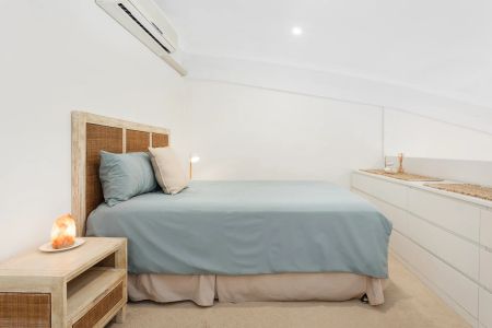 Relaxed Living Just a Stroll to the Beach - Photo 2