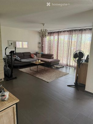 Grand appartement à louer avec place de parc intérieure - Foto 1