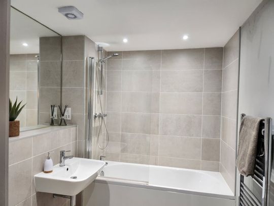 1 Bed Flat, Jewel Court, B1 - Photo 1