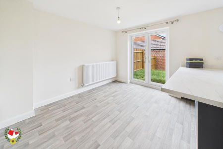 Sniggs Field Avenue, Winnycroft - Photo 2