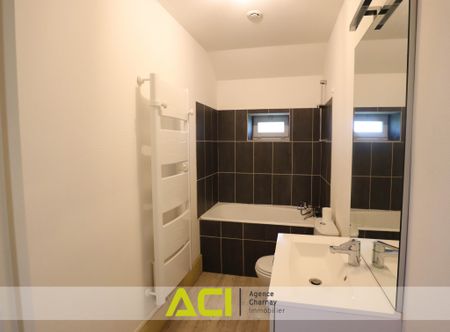 Location Appartement 2 pièces 52m² CHARNAY LES MACON 71850 - Photo 2
